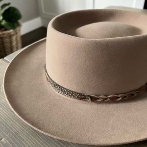Akubra felt hat